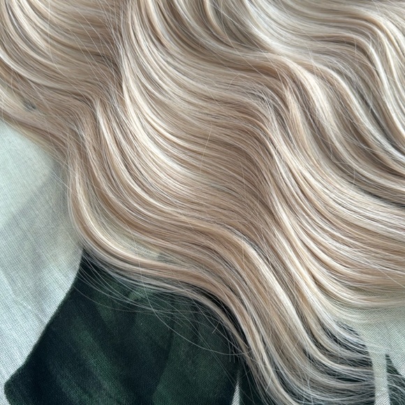 Human hair Blend 20 In Clip In Extra Light Blonde Hair Extensions - Picture 7 of 10